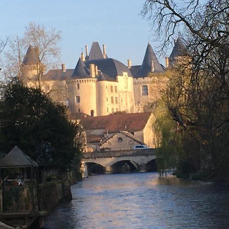 Verteuil-sur-CharenteRiverviewアパートメント エクステリア 写真