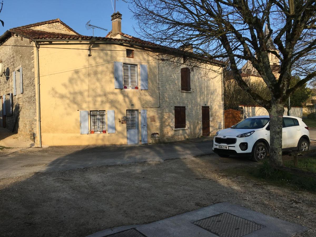 Verteuil-sur-CharenteRiverviewアパートメント エクステリア 写真