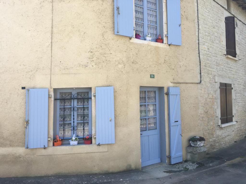 Verteuil-sur-CharenteRiverviewアパートメント エクステリア 写真